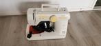 Naaimachime TOYOTA EC16 werkt goed, Hobby en Vrije tijd, Naaimachines en Toebehoren, Ophalen of Verzenden, Zo goed als nieuw, Lockmachine