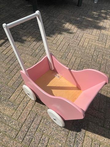 Roze Houten Poppenwagen beschikbaar voor biedingen