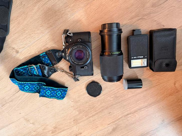 Nikon EM analoge camera 50mm f/1.8 |telezoom macro | flit, Audio, Tv en Foto, Fotocamera's Analoog, Zo goed als nieuw, Spiegelreflex