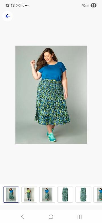 Yest rok 'Hanine'
- Maat 48 beschikbaar voor biedingen