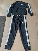 Nike trainingspak meisjes 146-156, Kinderen en Baby's, Kinderkleding | Maat 146, Ophalen of Verzenden, Zo goed als nieuw, Jongen of Meisje