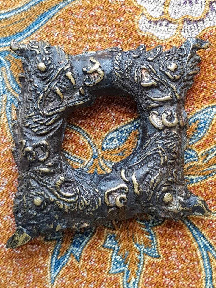 Mooie zware antieke Chinese knoop of sluiting van brons., Antiek en Kunst, Kunst | Niet-Westerse kunst, Ophalen of Verzenden