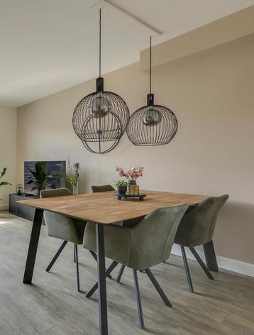 Teakhouten eetkamertafel DTP Home beschikbaar voor biedingen