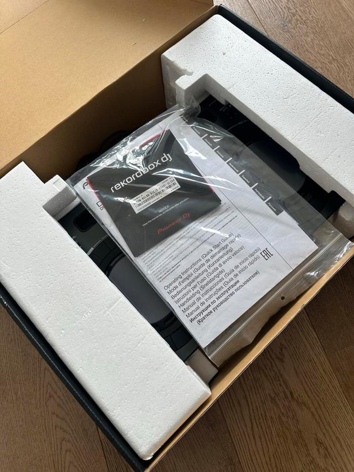 Pioneer DDJ-WeGO4 DJ-controller (Zo goed als nieuw), Muziek en Instrumenten, Dj-sets en Draaitafels, Zo goed als nieuw, Dj-set