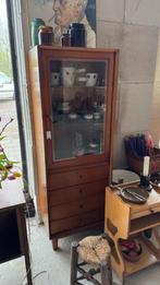 vintage hoge smalle vitrinekast, Huis en Inrichting, Kasten | Vitrinekasten, Ophalen, Gebruikt, Vintage mid century, 50 tot 100 cm