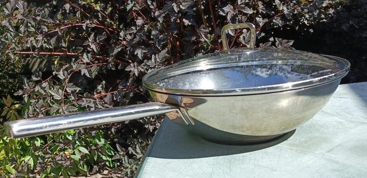 Villeroy & Boch VIVO wok met deksel anti aanbak laag (C1), Huis en Inrichting, Keuken | Potten en Pannen, Zo goed als nieuw, Wok