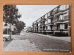 Hoogezand, Meindert Hobbemastraat, 1980, Verzamelen, Ansichtkaarten | Nederland, Ophalen of Verzenden, 1980 tot heden, Gelopen
