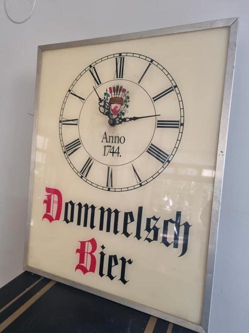 Vintage lichtbak reclame Dommelsch bier Met Klok !, Verzamelen, Biermerken, Zo goed als nieuw, Reclamebord, Plaat of Schild, Overige merken