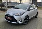 Toyota Yaris 1.5 Hybrid Active Navigatie Airco L.m Camera Cr, Gebruikt, 4 cilinders, Bedrijf, Grijs