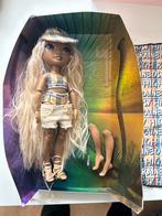 Rainbow High Pop - amper mee gespeeld, Kinderen en Baby's, Ophalen of Verzenden, Zo goed als nieuw, Overige typen