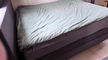 Boxspring 220 x 180 cm – Gratis af te halen beschikbaar voor biedingen