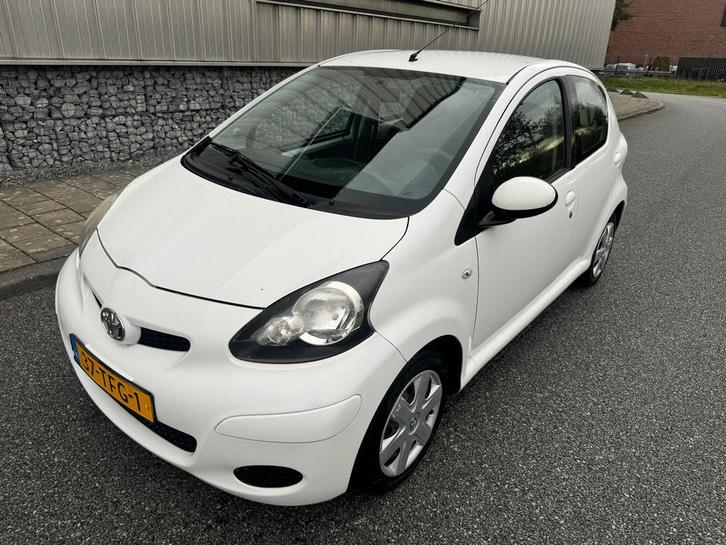 Toyota Aygo 1.0 12V Vvt-i 5-deurs Airco TomTom Elektrisch, Auto's, Toyota, Bedrijf, Aygo, ABS, Airbags, Airconditioning, Centrale vergrendeling