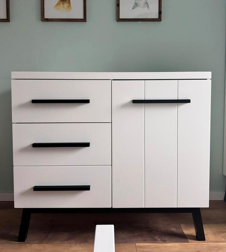 Babykamer compleet met matras en verschoonkussen Leander, Kinderen en Baby's, Kinderkamer | Commodes en Kasten, Gebruikt, 105 cm of meer