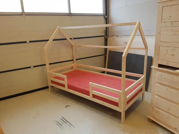 Huisjesbed  Teun 90x200 in vele maten, Kinderen en Baby's, Kinderkamer | Bedden, Nieuw, 180 cm of meer, 85 tot 100 cm, Lattenbodem