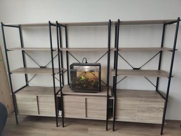 Kasten 3 stuks beschikbaar  jysk vandborg €50,- per stuk beschikbaar voor biedingen