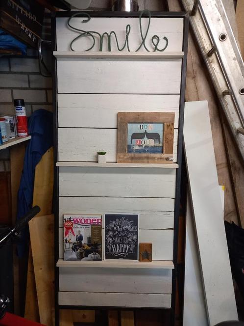 Wandrek, Huis en Inrichting, Woonaccessoires | Wandplanken en Boekenplanken, Zo goed als nieuw, Ophalen