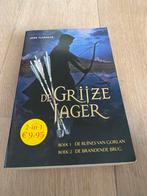 Zgan John Flanagan - De ruines van Gorlan De brandende brug, Ophalen of Verzenden, Zo goed als nieuw, John Flanagan