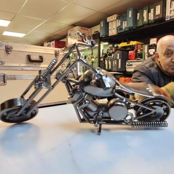 Metalen motorfiets decoratie beschikbaar voor biedingen