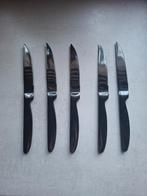5 zwarte gekartelde steakmessen van roestvrij staal, Ophalen of Verzenden, Zo goed als nieuw, Rvs of Chroom, Vaatwasserbestendig