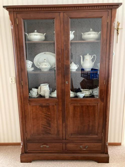 Massief Houten Servieskast met Glasdeuren, Antiek en Kunst, Antiek | Meubels | Kasten, Ophalen of Verzenden