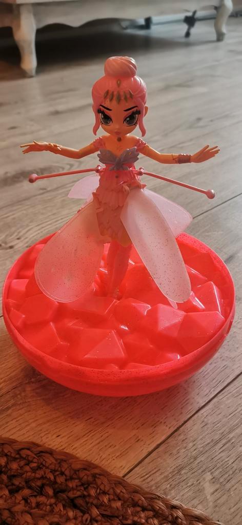 Hatchimals Pixies Crystal Flyers Krystalina Rose, Kinderen en Baby's, Speelgoed | Actiefiguren, Zo goed als nieuw, Ophalen