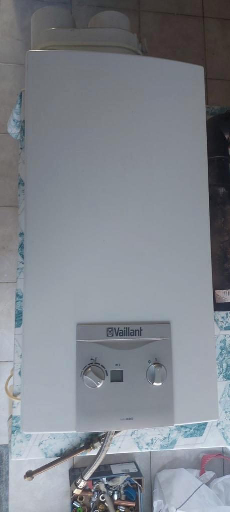 Vaillant Turbo MAG Gesloten Geiser, Doe-het-zelf en Verbouw, Geisers en Boilers, Gebruikt, Geiser, Aardgas, Minder dan 20 liter