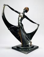 697. Beeld, A. Santini, laatste kwart 20e eeuw, Antiek en Kunst, Ophalen of Verzenden