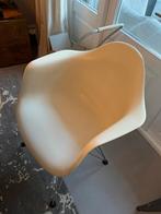 2x originele Vitra Charles & Ray Eames DAR stoel, Vijf, Zes of meer stoelen, Metaal, Design, Gebruikt