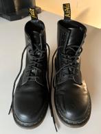 Dr Martens 11822 Vegan zwart maat 42, Kleding | Dames, Schoenen, Ophalen of Verzenden, Zo goed als nieuw, Zwart