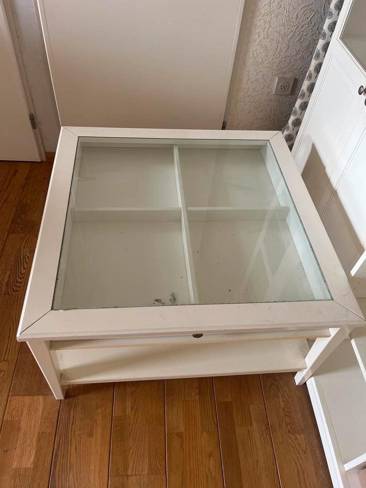 IKEA Salon Tafel - Wit met Glas, Huis en Inrichting, Tafels | Salontafels, Gebruikt, Minder dan 50 cm, 50 tot 100 cm, Vierkant