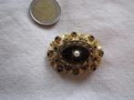 39.  Schitterende oude broche,  SPHINX met designnummer, Ophalen