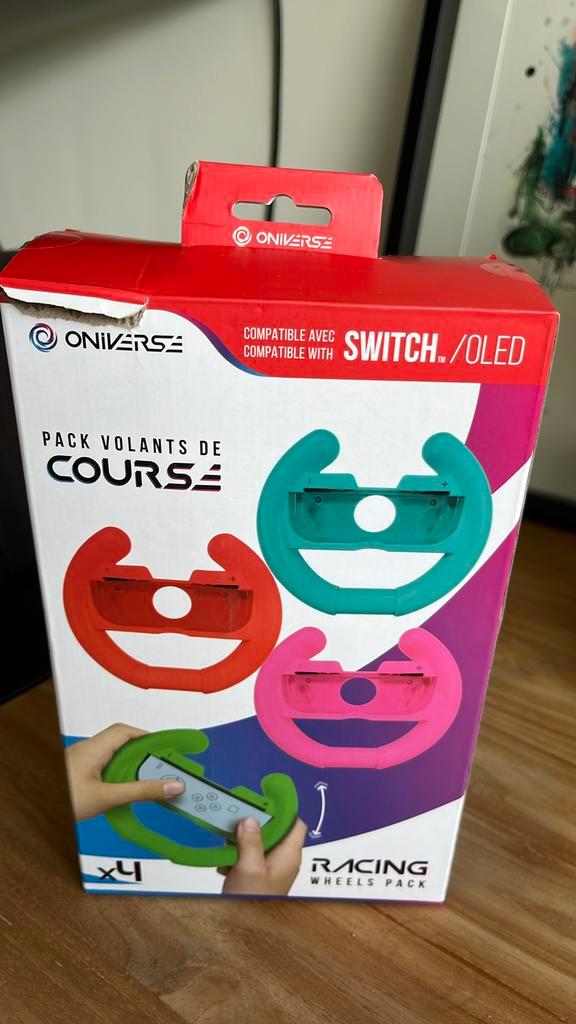 Switch racing wheels 4x, Spelcomputers en Games, Spelcomputers | Nintendo Consoles | Accessoires, Zo goed als nieuw, Switch, Stuurtje of Sportattribuut