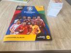Voetbal kaarten heel boek + veel kaarten, Verzamelen, Speelkaarten, Jokers en Kwartetten, Ophalen, Zo goed als nieuw, Speelkaart(en)