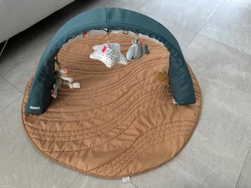 Activity mat van Done by Deer beschikbaar voor biedingen