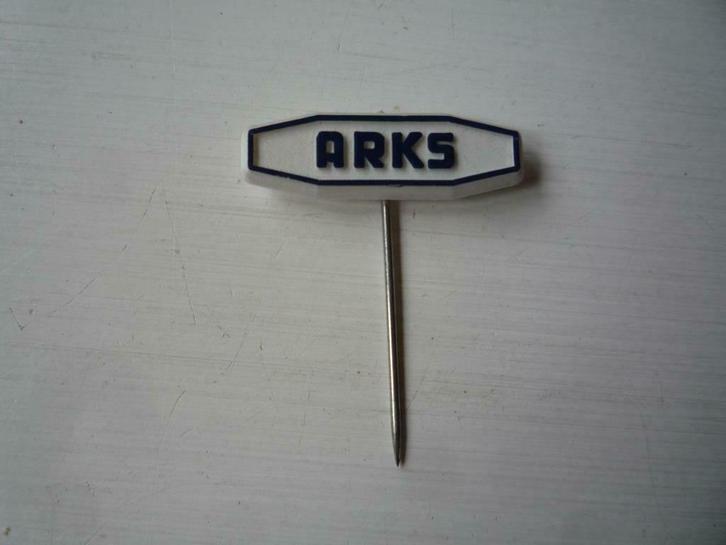 Arks Bakkerijen Heerde Wit + Blauw Kunststof Speldje Speld, Verzamelen, Speldjes, Pins en Buttons, Zo goed als nieuw, Speldje of Pin