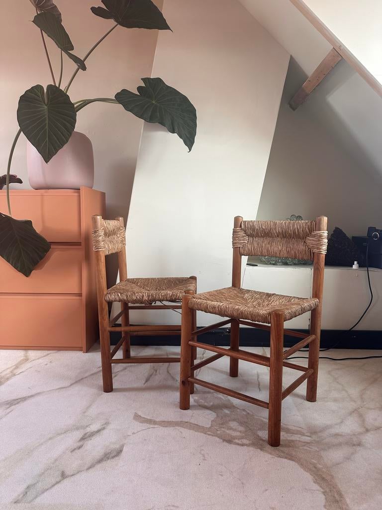 Eetkamerstoelen stijl Charlotte Perriand, Huis en Inrichting, Ophalen, Gebruikt, Twee, Bruin