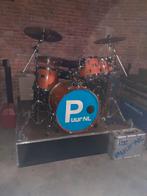 Drumpodium, drumspul; tomhouder, pedaal, woodblock, cowbell., Muziek en Instrumenten, Drumstellen en Slagwerk, Ophalen of Verzenden
