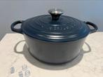 Prijsdaling: Le Creuset mat Navy Blauw 24 cm 4,2 liter., Huis en Inrichting, Keuken | Potten en Pannen, Gietijzer, Nieuw, Ophalen of Verzenden