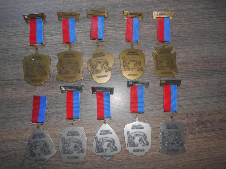 Int. Twentse Kennedymars Haaksbergen 10 stuks medailles, Postzegels en Munten, Penningen en Medailles, Overige materialen, Nederland