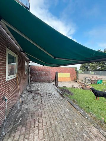 Elektrisch zonnescherm 7x3 beschikbaar voor biedingen
