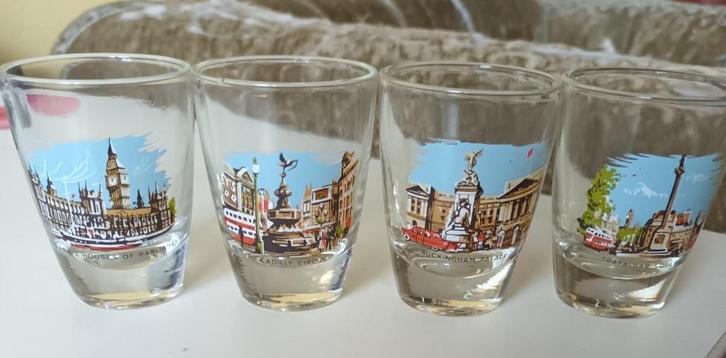4x shot/ borrel glaasjes LONDON, Antiek en Kunst, Curiosa en Brocante, Ophalen of Verzenden