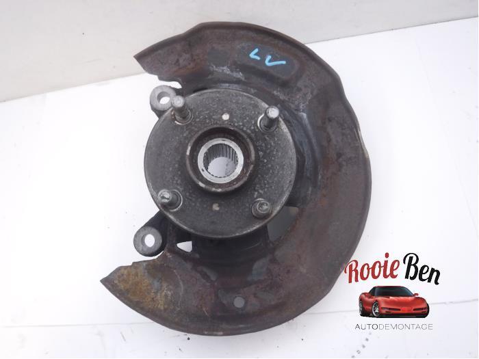 Fusee links-voor van een Toyota Yaris, Auto-onderdelen, Ophanging en Onderstel, Toyota, Gebruikt, 3 maanden garantie, Ophalen of Verzenden