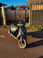 Piaggio zip 2t, Fietsen en Brommers, Scooters | Piaggio, Ophalen of Verzenden, Zo goed als nieuw, Tweetakt, Zip