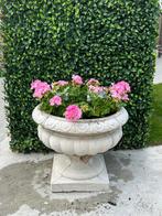 Unieke betonnen bloempotten -afwatering- 40x40 €60 60x50 €90, Tuin en Terras, Tuinbeelden, Ophalen, Nieuw, Beton, Overige typen