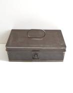 Antiek blikken trommel met sluiting in goede staat, Ophalen of Verzenden