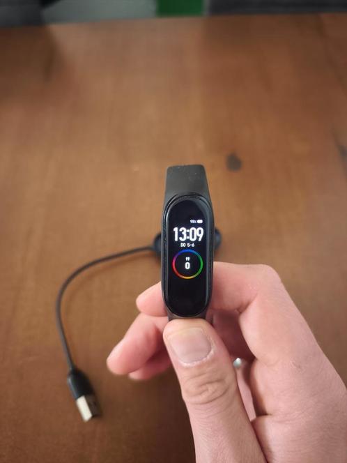Xiaomi Mi Band 4 | Activity en Fitness Tracker / Smartwatch, Sieraden, Tassen en Uiterlijk, Activity trackers, Zo goed als nieuw