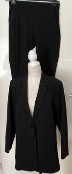 Nicolette Kluijver jasje/blouse/pantalon maat 42/44[dm], Kostuum of Pak, Zwart, Maat 42/44 (L), Ophalen of Verzenden