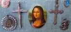6 Religieuze Hangers Engel Maria Kruisje Eva? en 1 Plaquette, Antiek en Kunst, Antiek | Religie, Ophalen of Verzenden