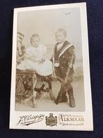 CDV, Kinderen Ventje met geweer, J. Chrispijn, Alkmaar, Ophalen of Verzenden, Voor 1940, Gebruikt, Foto