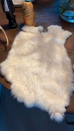 Konijnen velletjes 2 stuks, Huis en Inrichting, Ophalen of Verzenden, Zo goed als nieuw